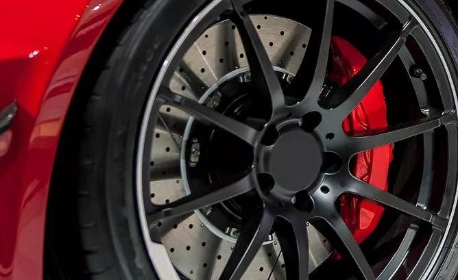 Why Choose Drilled & Slotted Brake Rotors Over OEM Plain Rotors?